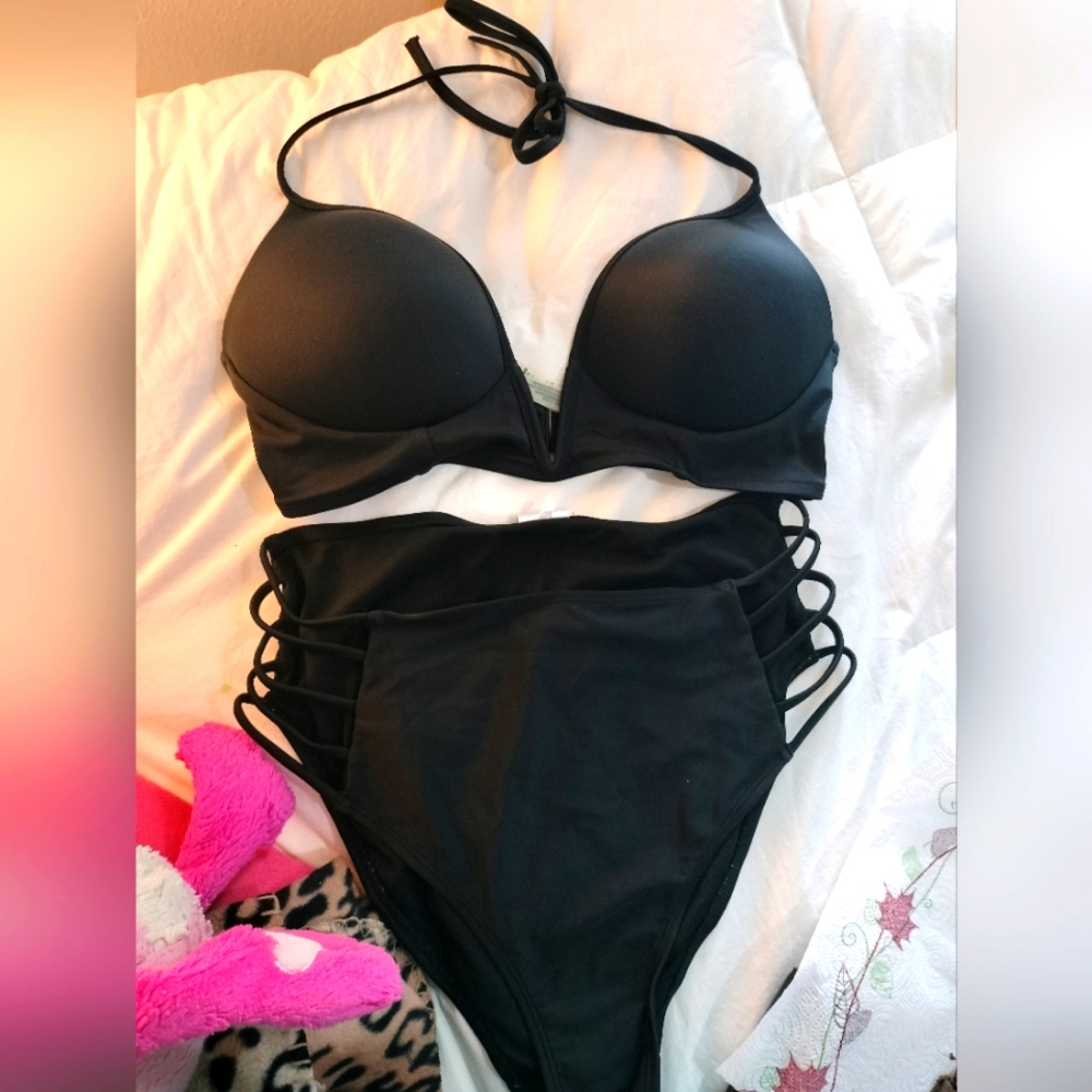 BRAND NEW VICTORIA SECRET PINK BIKINI